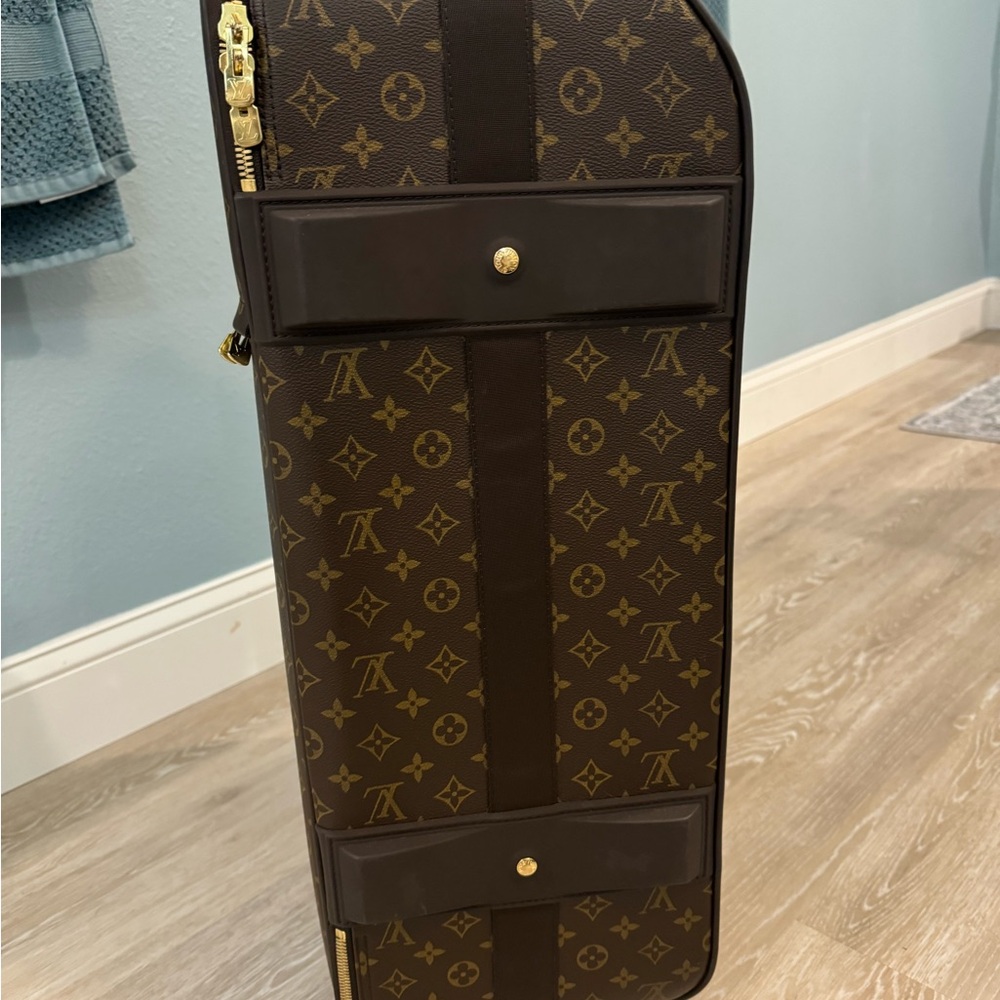 Louis Vuitton Rolling Suitcase - Picture 9 of 12